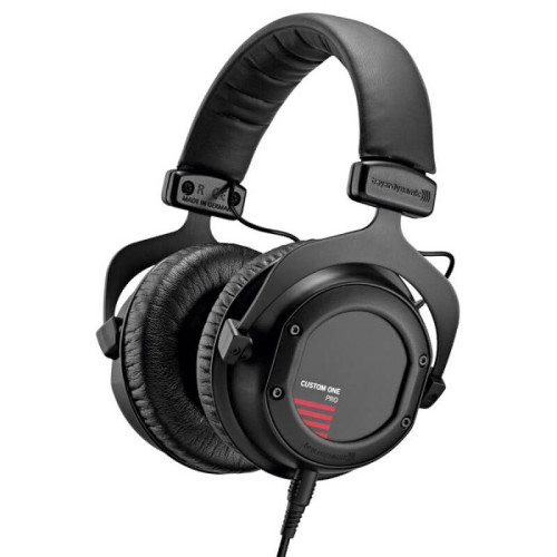 Beyer Dynamic Custom One Pro Plus
