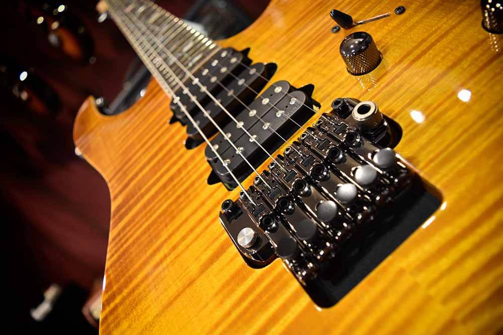 قیمت خرید گیتار Ibanez RG8570Z BBE