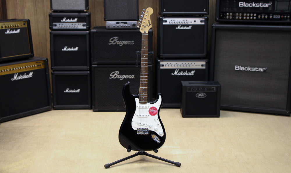 fender-squier-bullet-strat-black گیتار الکتریک فندر اسکوایر Fender Squier Bullet Strat Black